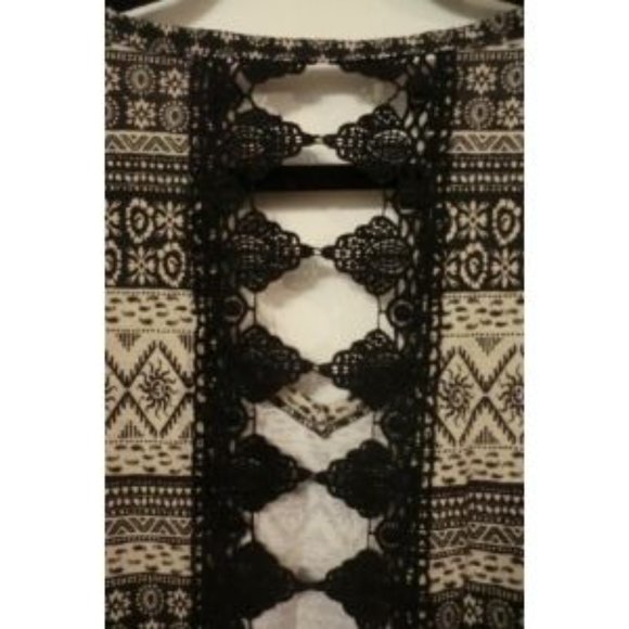 Pattern Top - Picture 2 of 3